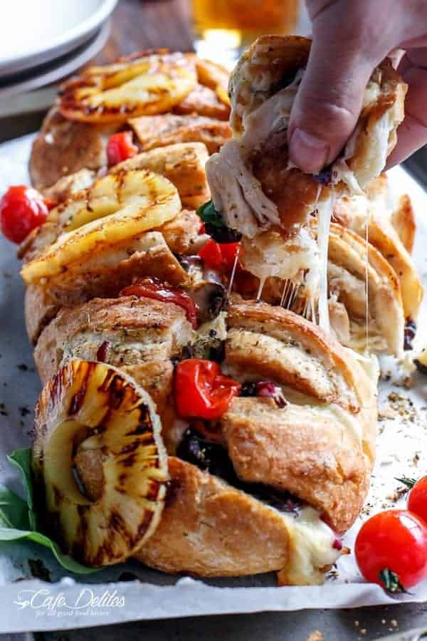 Easy BBQ Chicken Pull Apart Bread: Pizza Flavor, No Dough